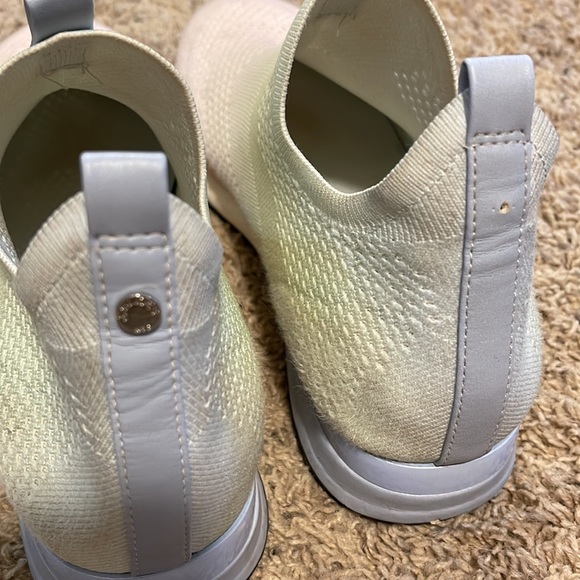 J/Slides gradient pastel tennis shoes, size 9 - Picture 6 of 13